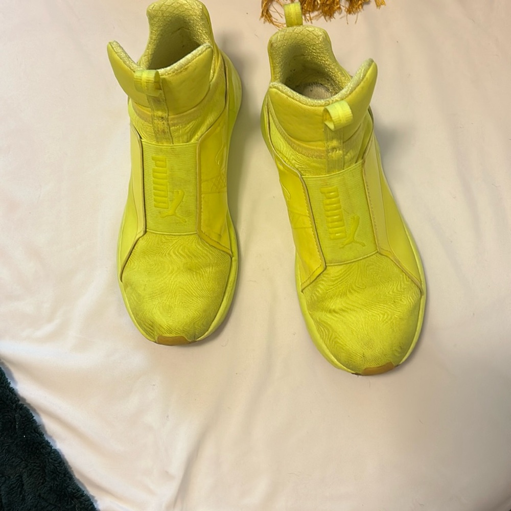 Used Neon yellow Puma tennis 8.5